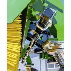 Aktuell Düvelsdorf Sprüheinrichtung für Kehrmaschine Stratos Profi mit D-Lock; Dreipunktanbau