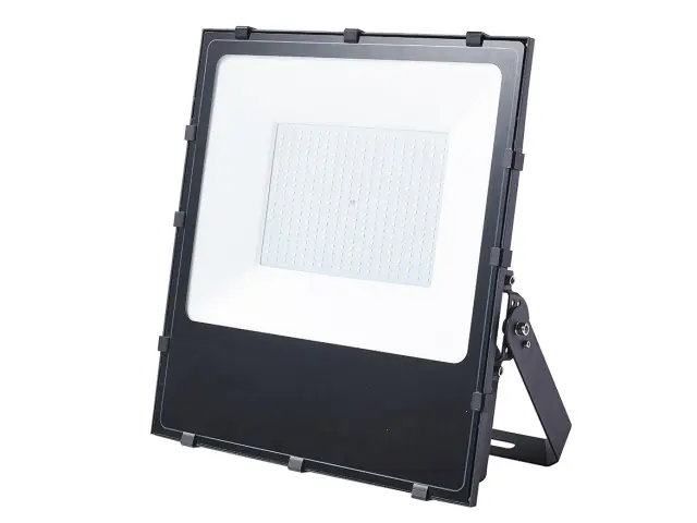 Top-Preis LED Strahler 300W IP66 12000LM